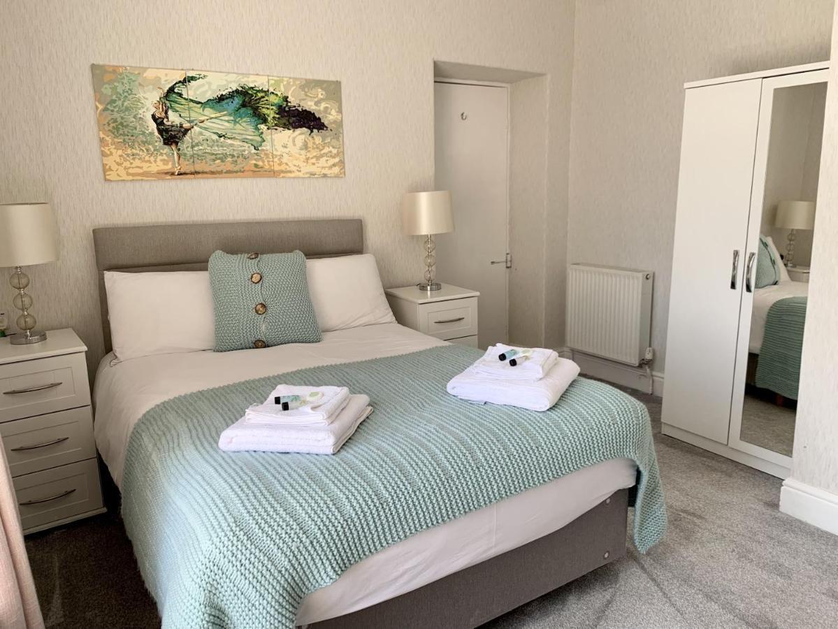 Seaclyffe Hotel Ltd Llandudno Bagian luar foto