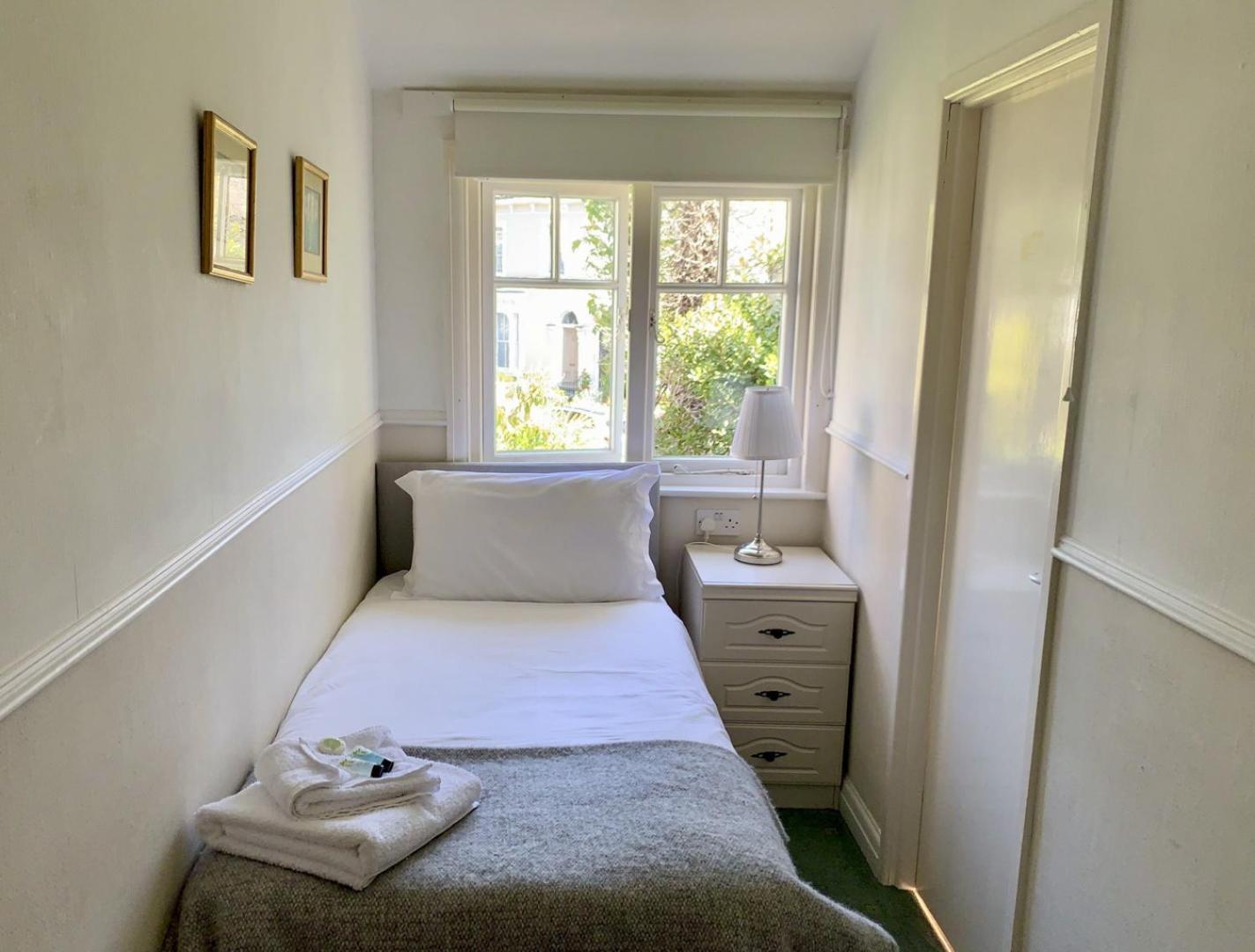 Seaclyffe Hotel Ltd Llandudno Bagian luar foto