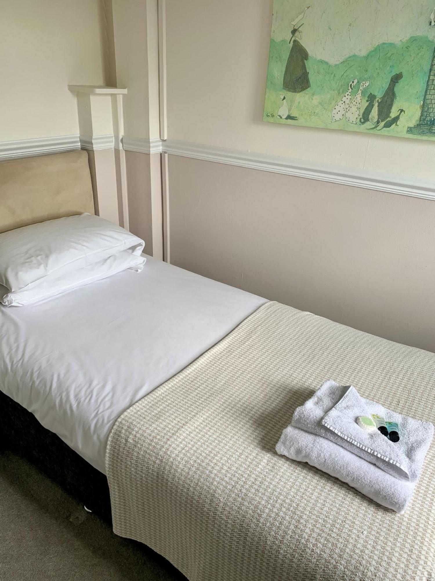 Seaclyffe Hotel Ltd Llandudno Bagian luar foto
